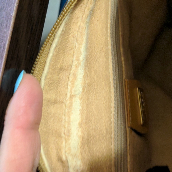 Vintage Gucci Camera Micro GG Bag - Picture 16 of 16